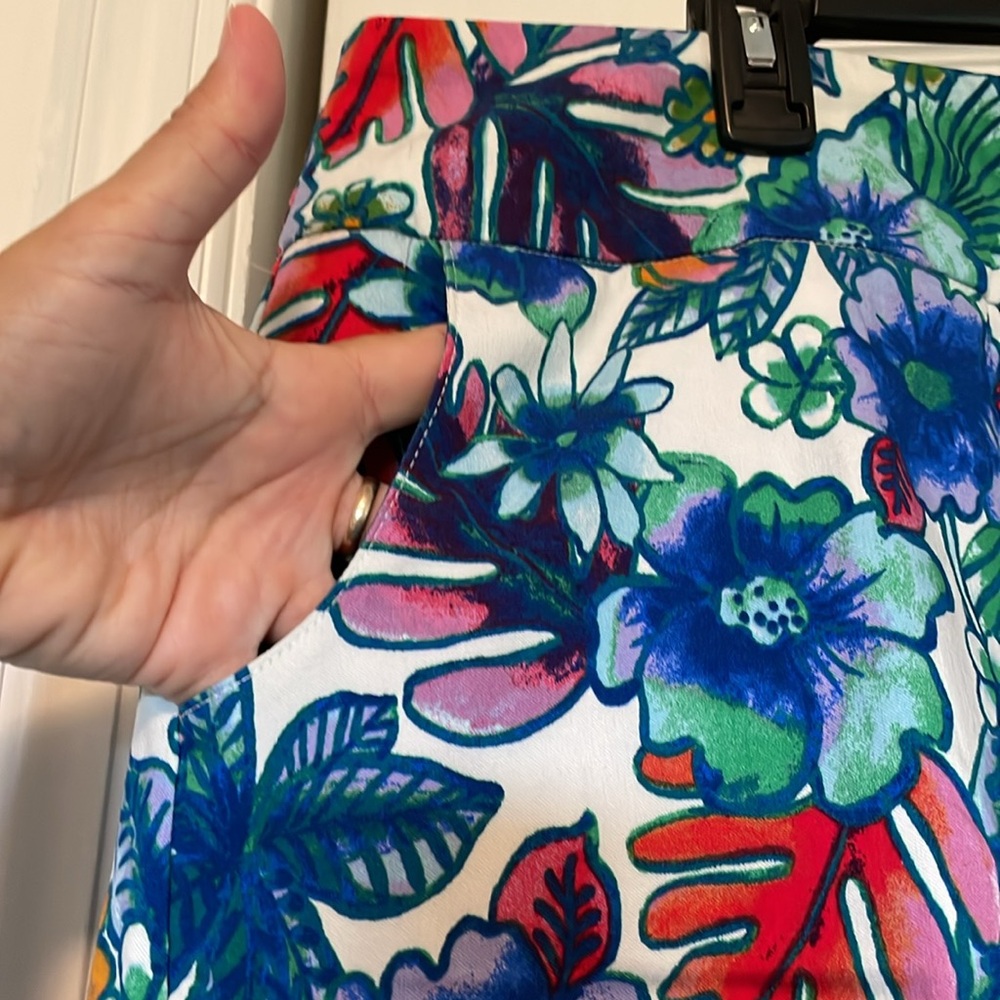 Zac & Rachel 16W blue/red/green floral skort. Tropical pockets spandex stretch - Picture 4 of 10